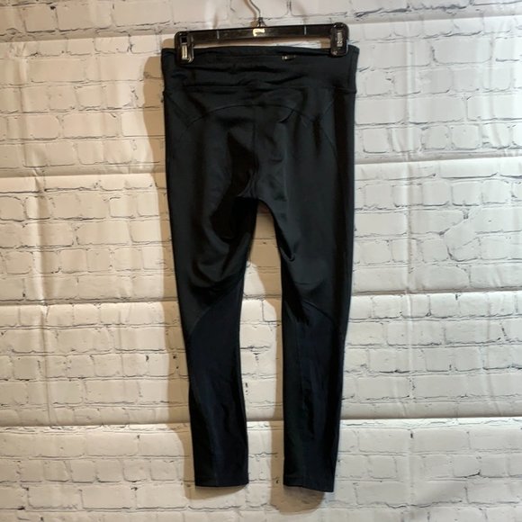 Nike women’s dri fit cropped  leggings- small - Picture 2 of 5